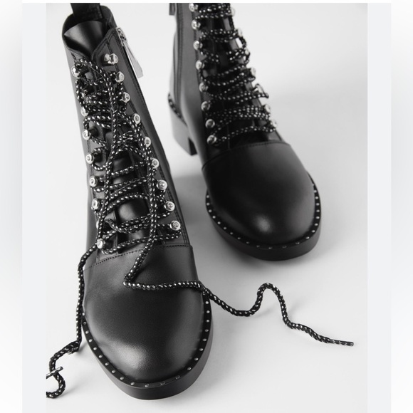 Zara STUDDED FLAT LEATHER BIKER ANKLE BOOTS - Picture 1 of 8